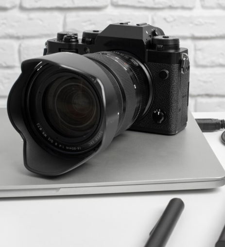 Wide Angle Mirrorless Camera